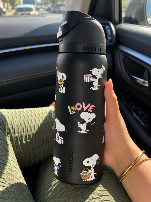 Snoopy Owala FreeSip Bottle - 32 oz black