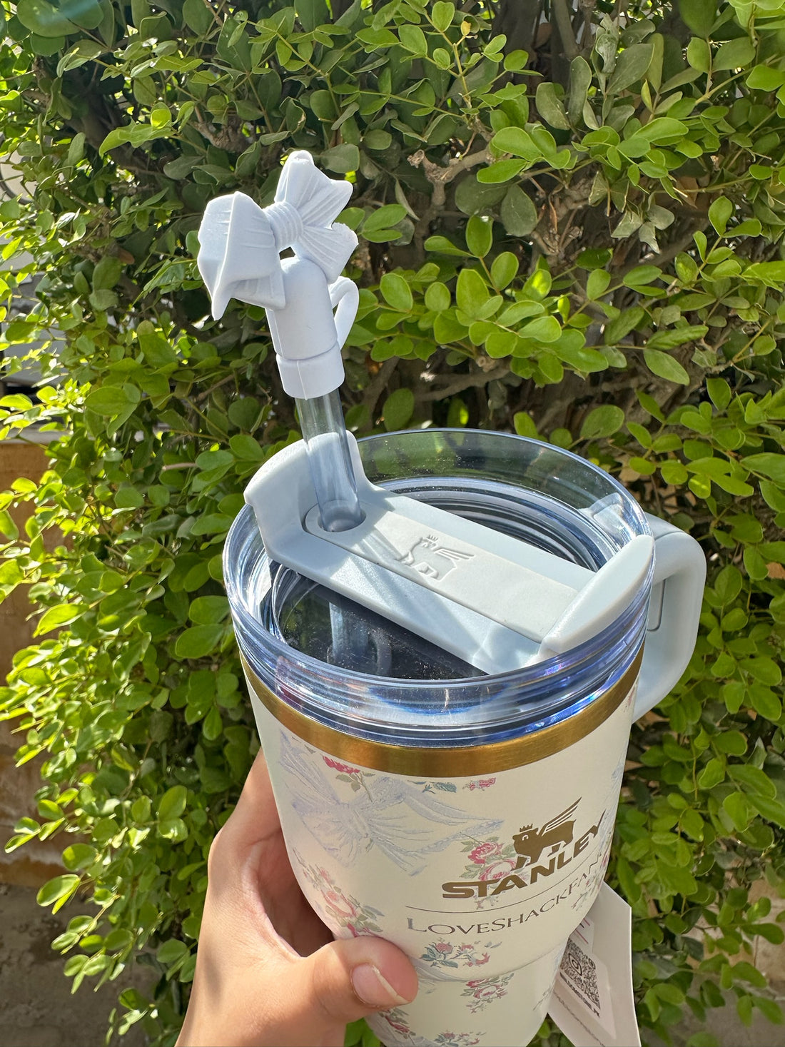 Stanley x LoveShackFancy Holiday Collection 20 oz - Rosa Beaux Blue