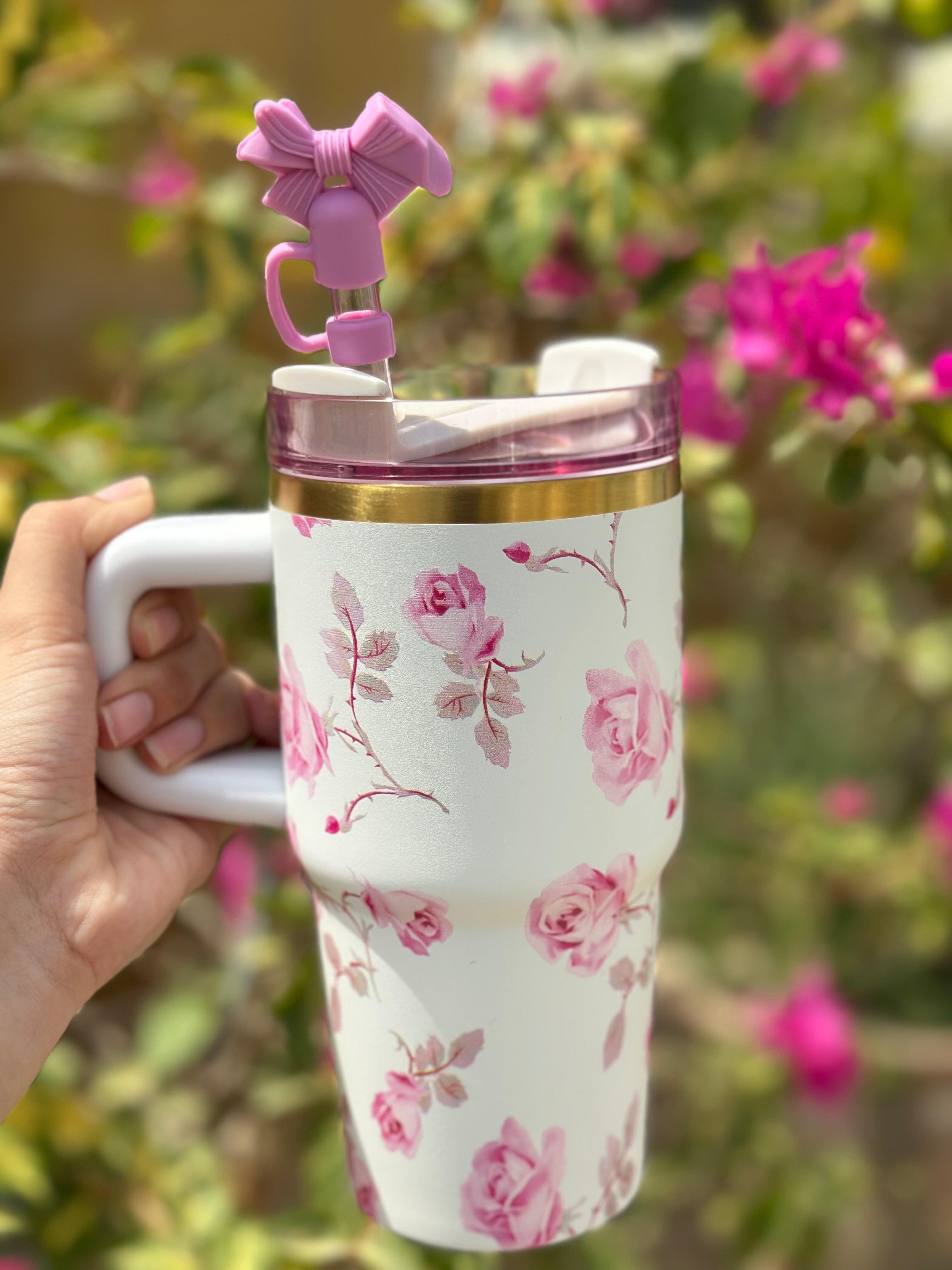 The Stanley x LoveShackFancy Quencher 20 oz– Ribbon Rosa Collection