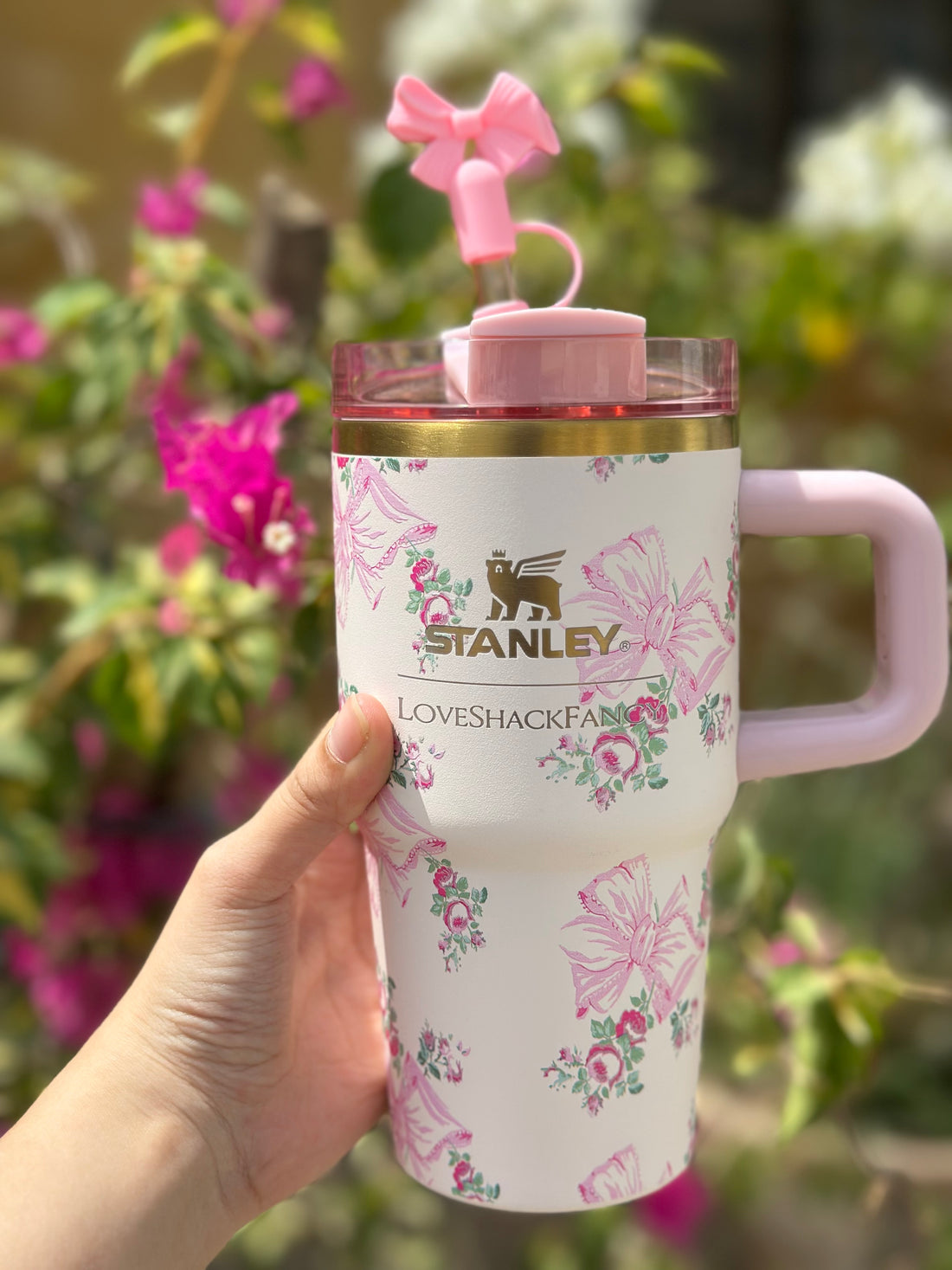 The Stanley x LoveShackFancy Quencher 20 oz– Rosa Beaux