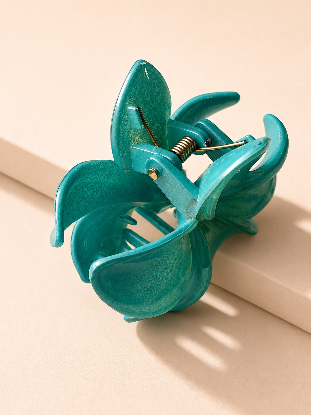Flower claw clip
