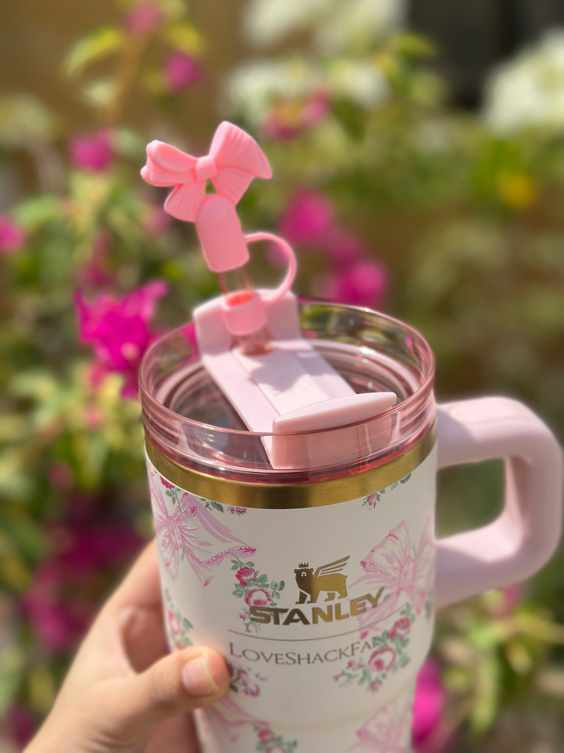 The Stanley x LoveShackFancy Quencher 20 oz– Rosa Beaux