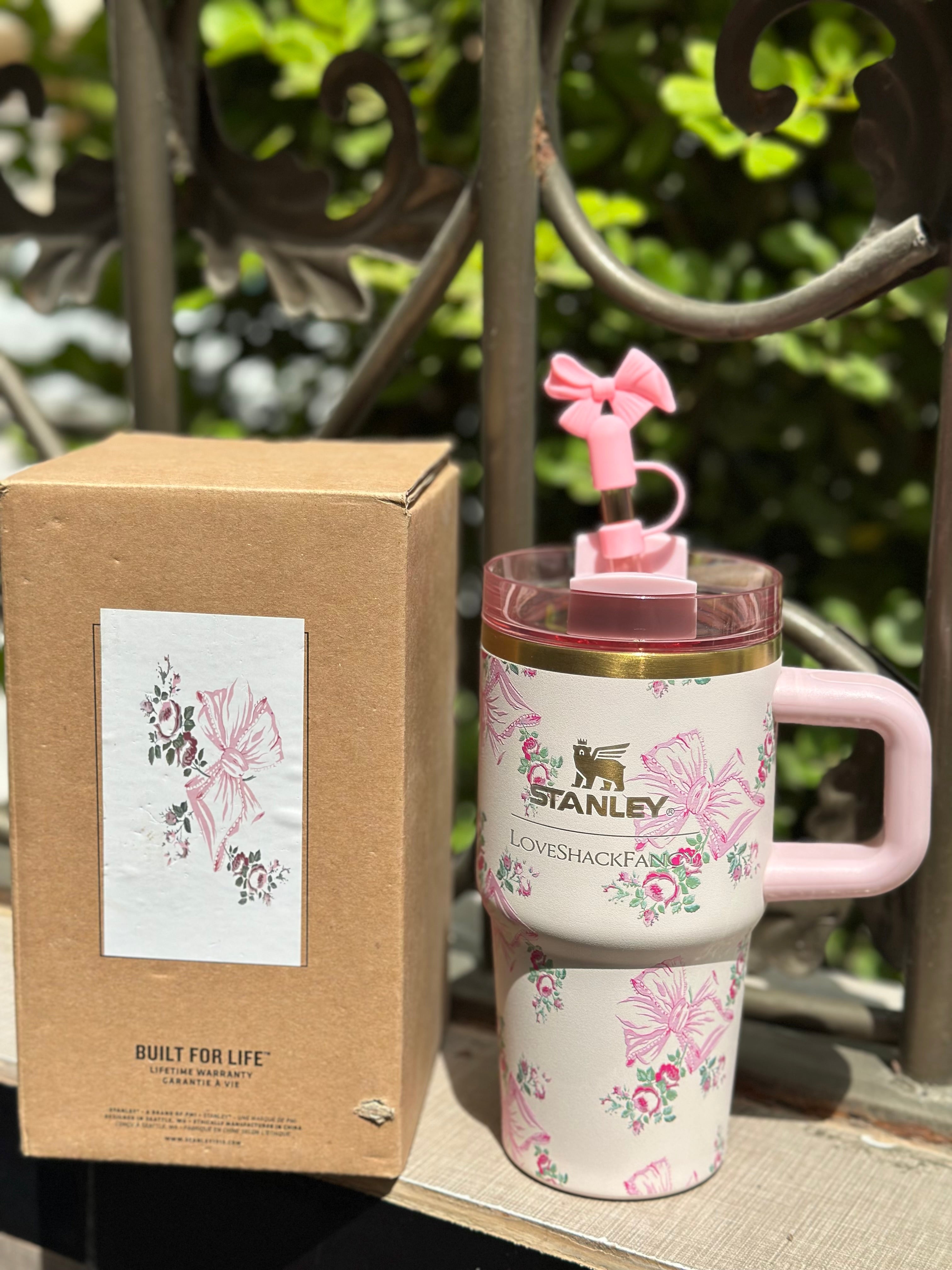 The Stanley x LoveShackFancy Quencher 20 oz– Rosa Beaux