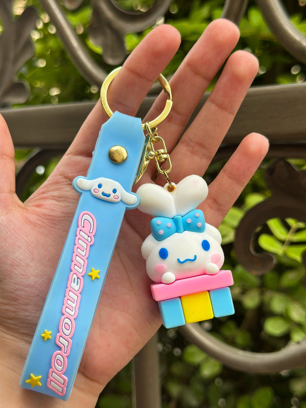 CinnamonRoll Keychain