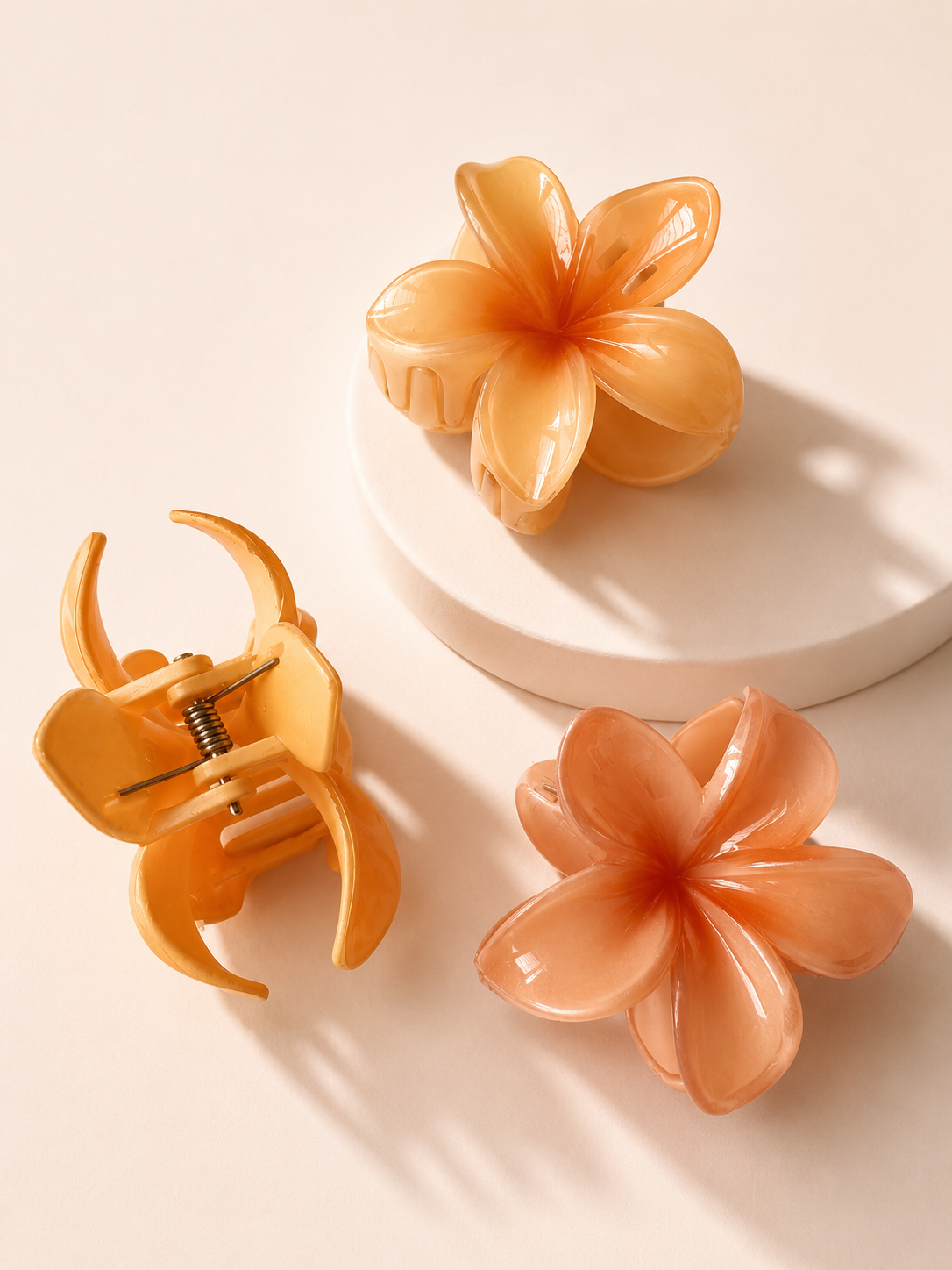 Flower claw clip