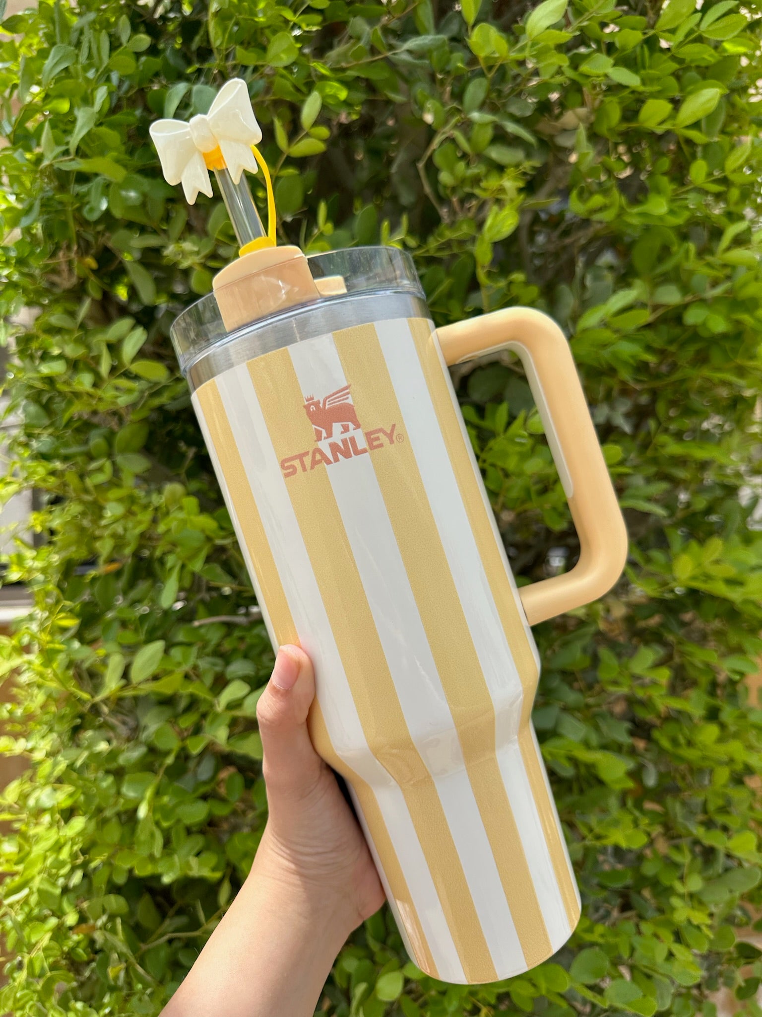 Stanley Quencher H2.0 40 oz  Flowstate Tumbler - Butter Cabana Gloss