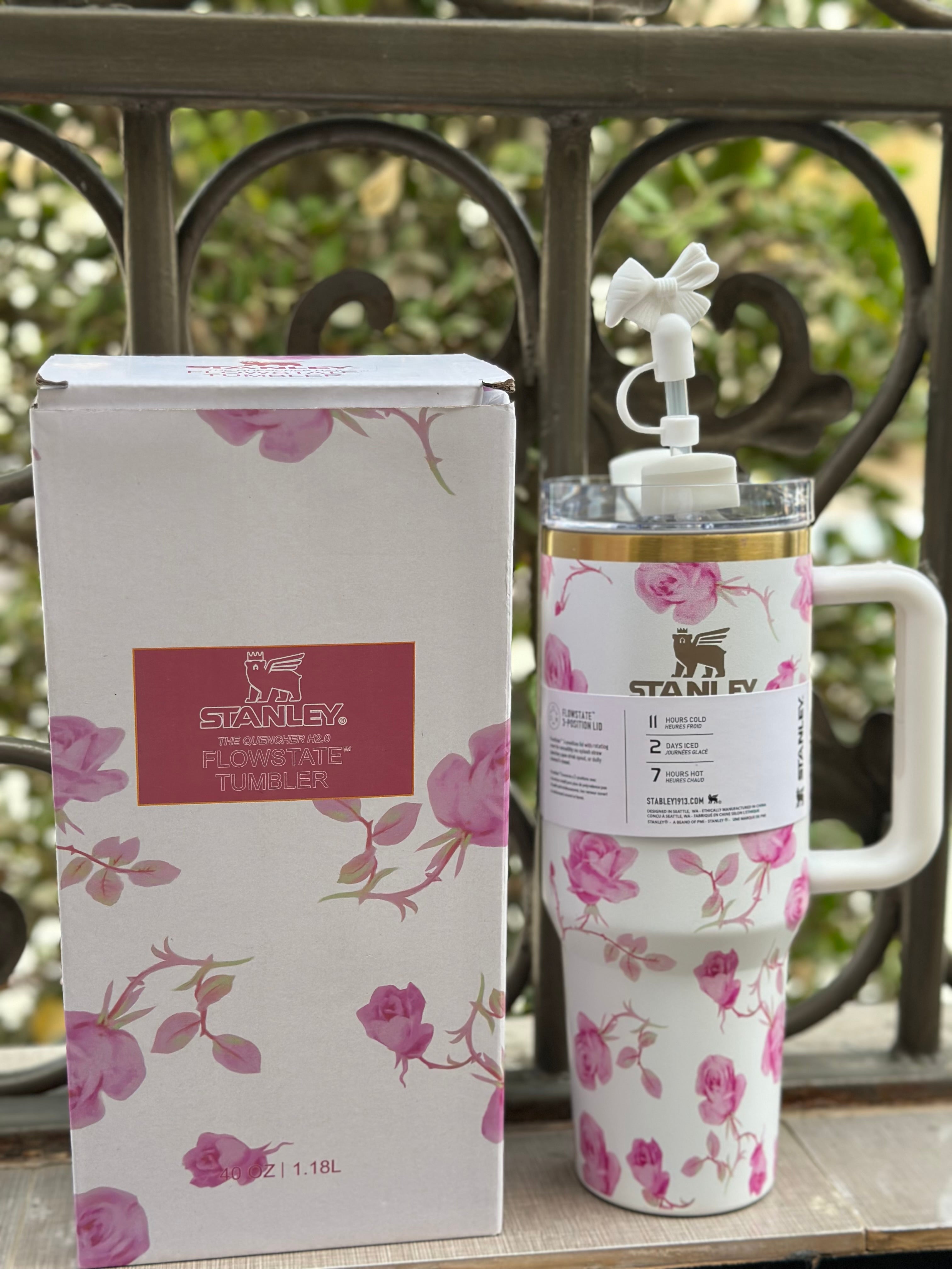 Stanley Quencher H2.0 Flowstate 40 oz Ribbon Rosa Floral Tumbler