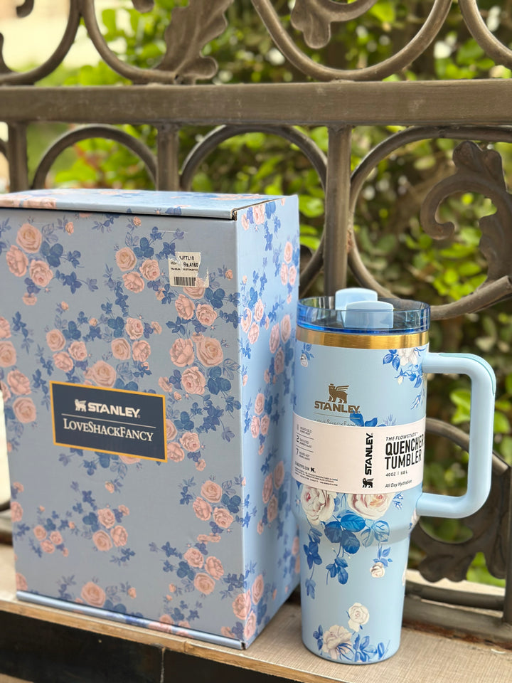 Stanley x LoveShackFancy Gift Box Packaging 40 oz - Blue floral