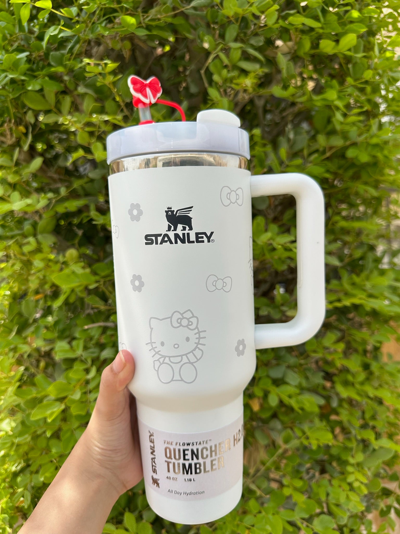 Stanley Quencher H2.0 40 oz FlowState Tumbler – Ivory (Hello Kitty Edition)