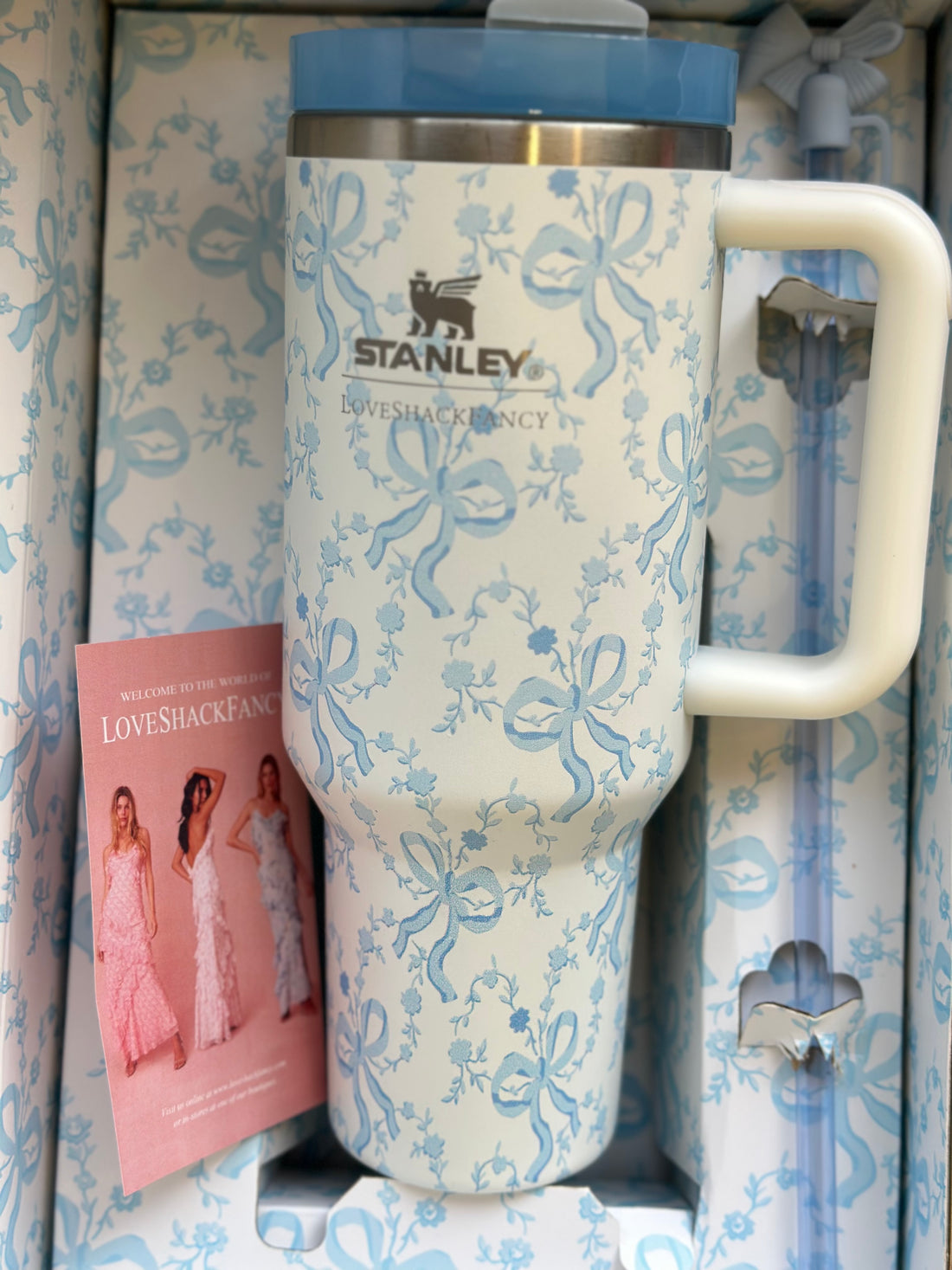 Stanley 1913 x LoveShackFancy Holiday Quencher H2.0  FlowState Tumbler 40 OZ in Coquette Bow