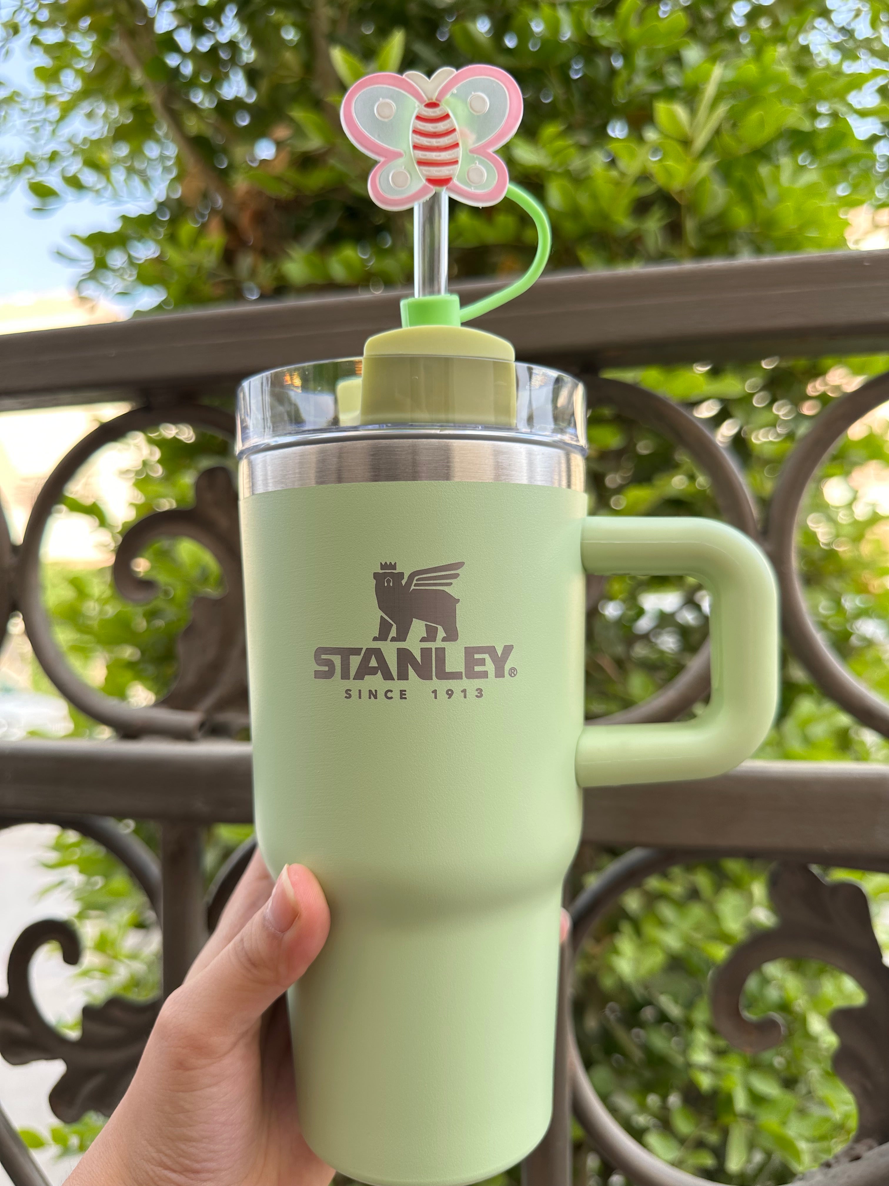 The Quencher H2.O FlowState Tumbler | 20 OZ - Matcha Green