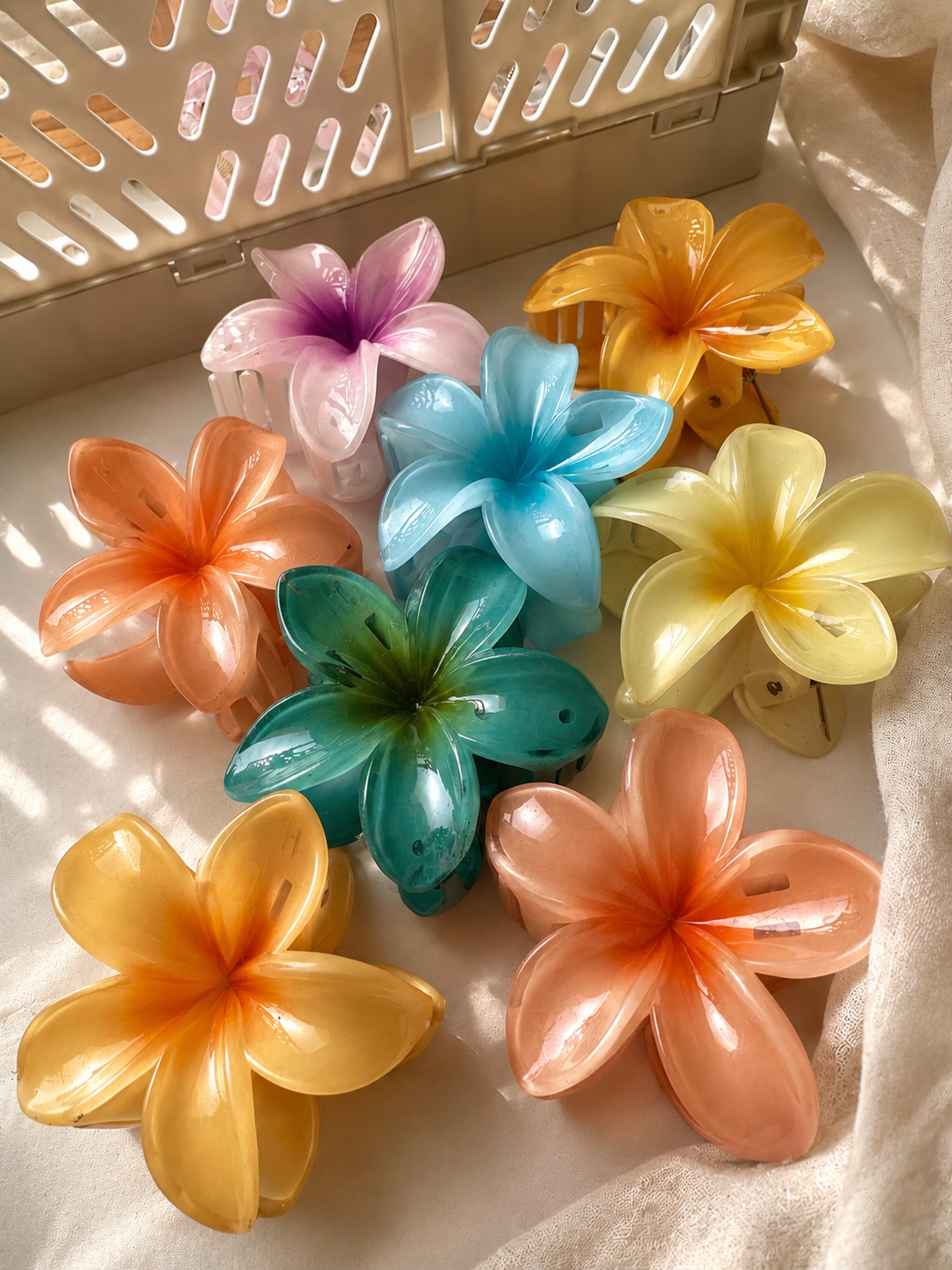 Flower claw clip