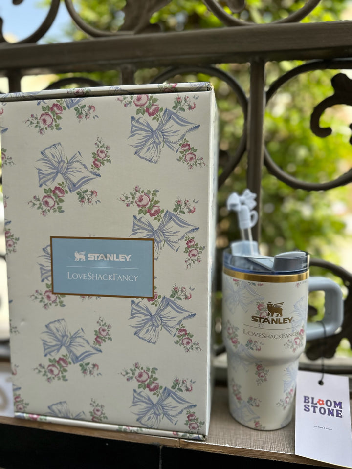 Stanley x LoveShackFancy Holiday Collection 20 oz - Rosa Beaux Blue