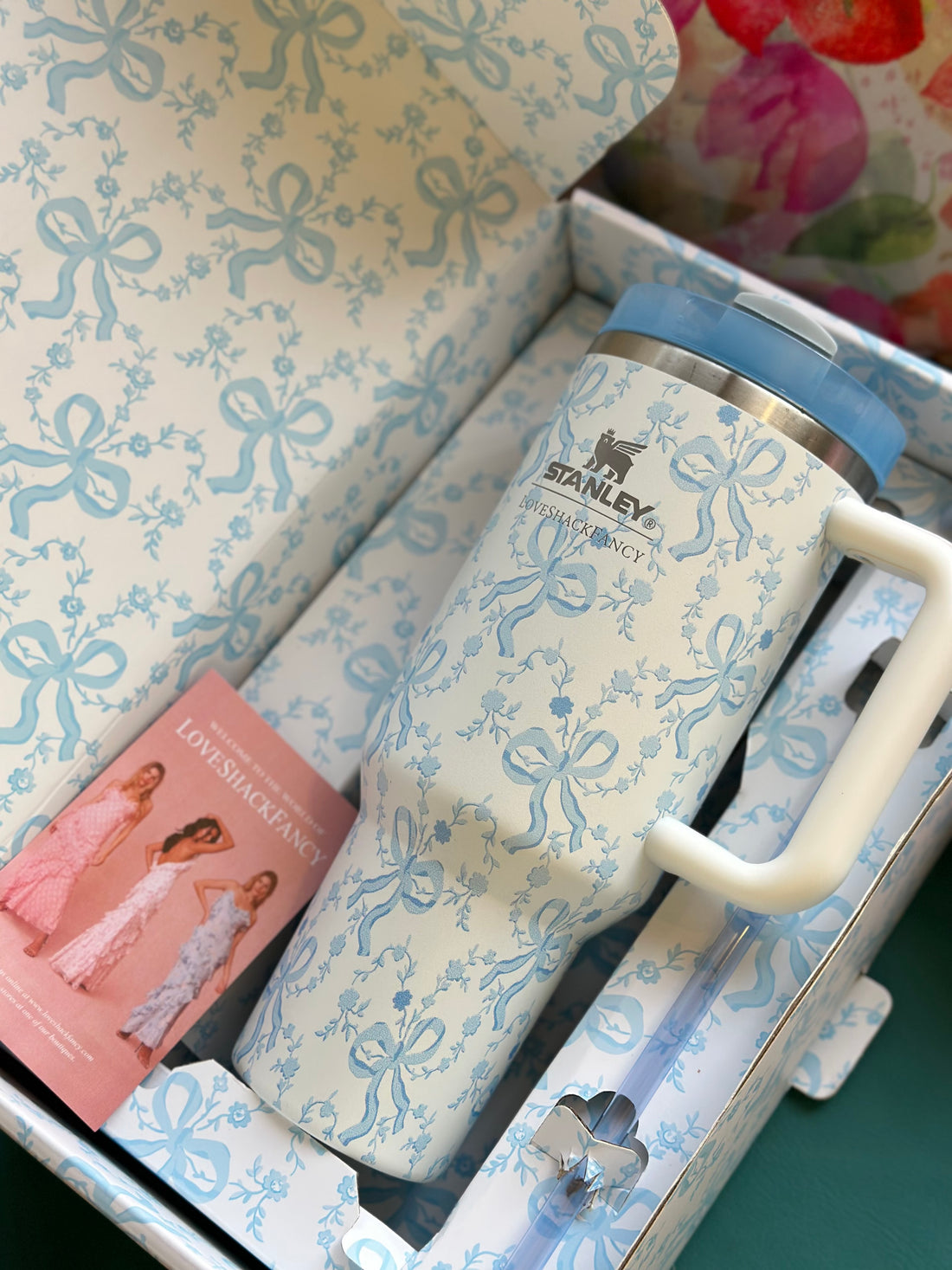 Stanley 1913 x LoveShackFancy Holiday Quencher H2.0  FlowState Tumbler 40 OZ in Coquette Bow