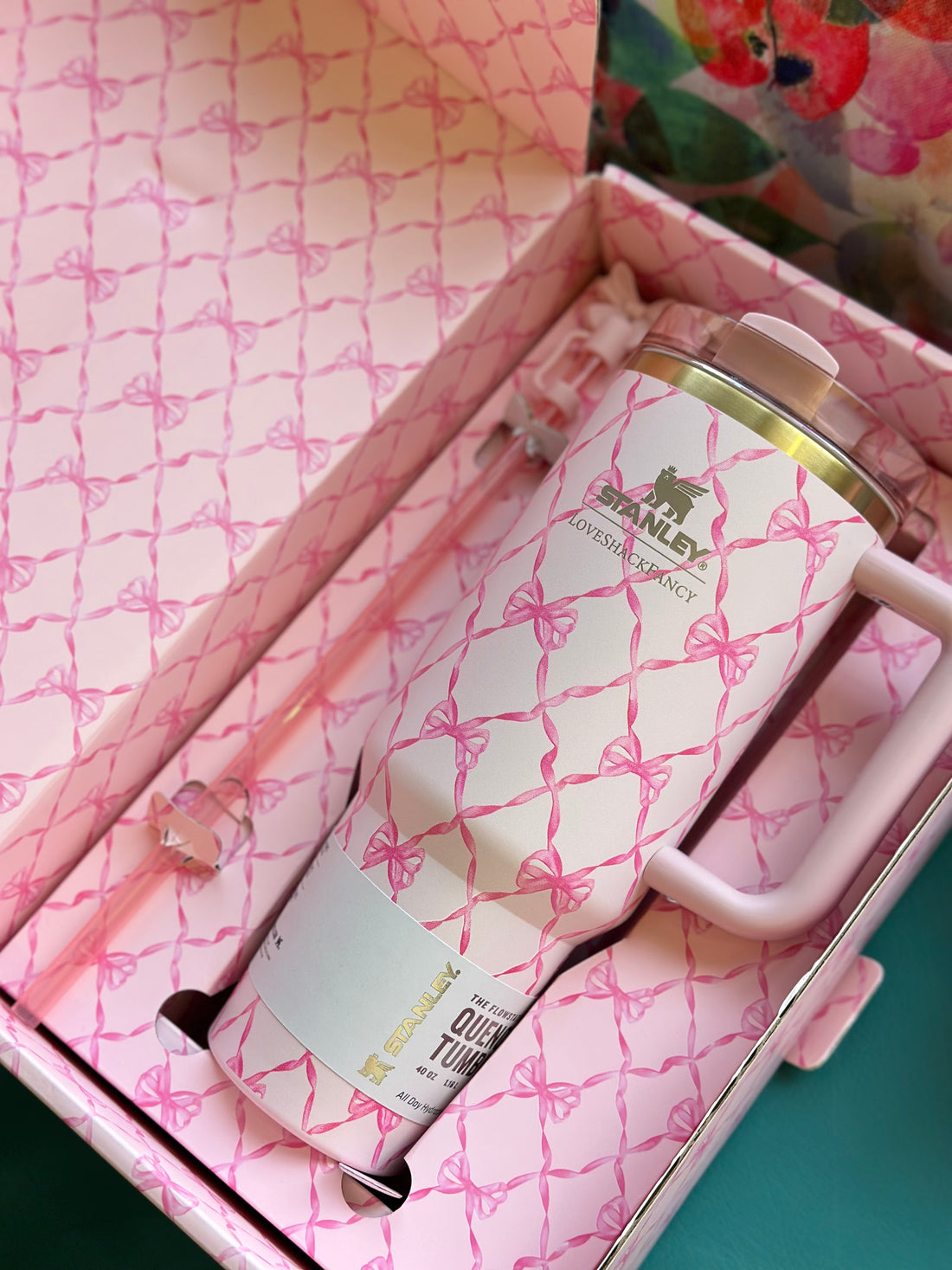 Stanley 1913 x LoveShackFancy Holiday Quencher H2.0  FlowState Tumbler 40 OZ in Coquette Bow