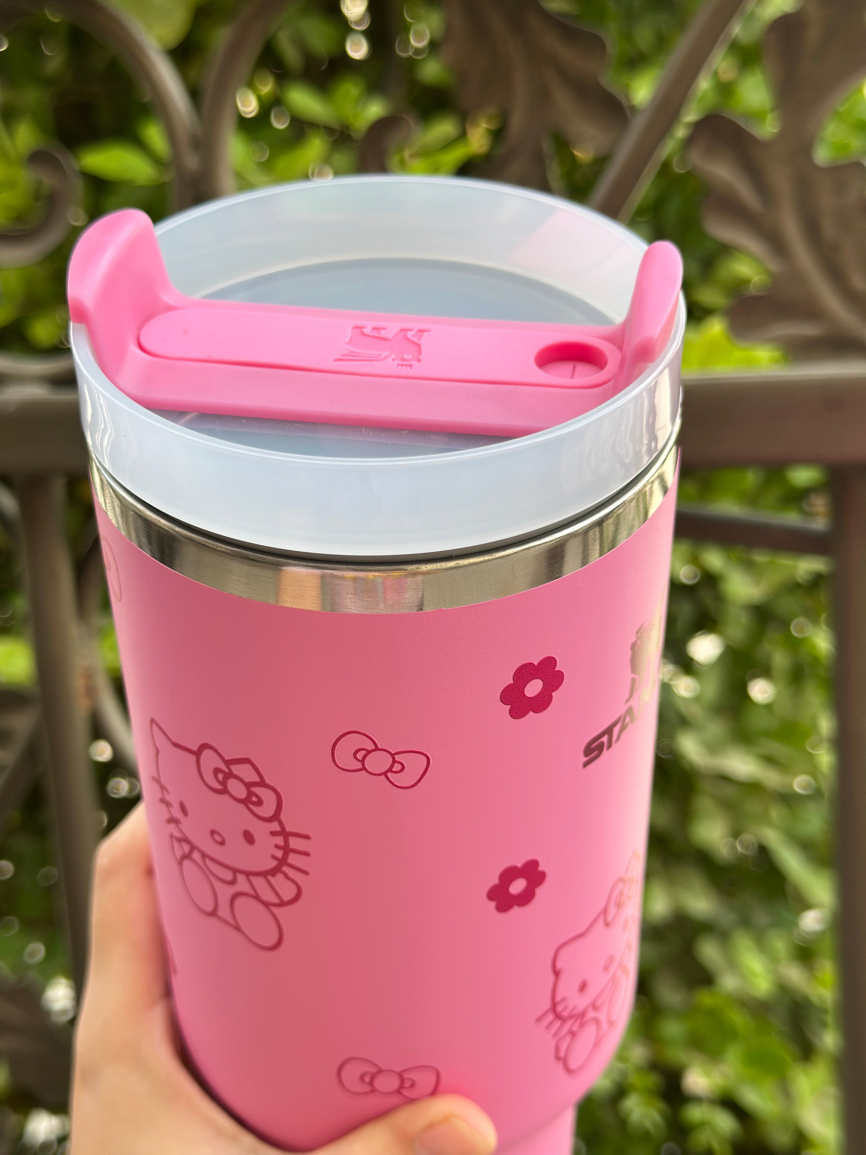Stanley Quencher H2.0 40oz FlowState Tumbler- Pink (Hello Kitty Edition