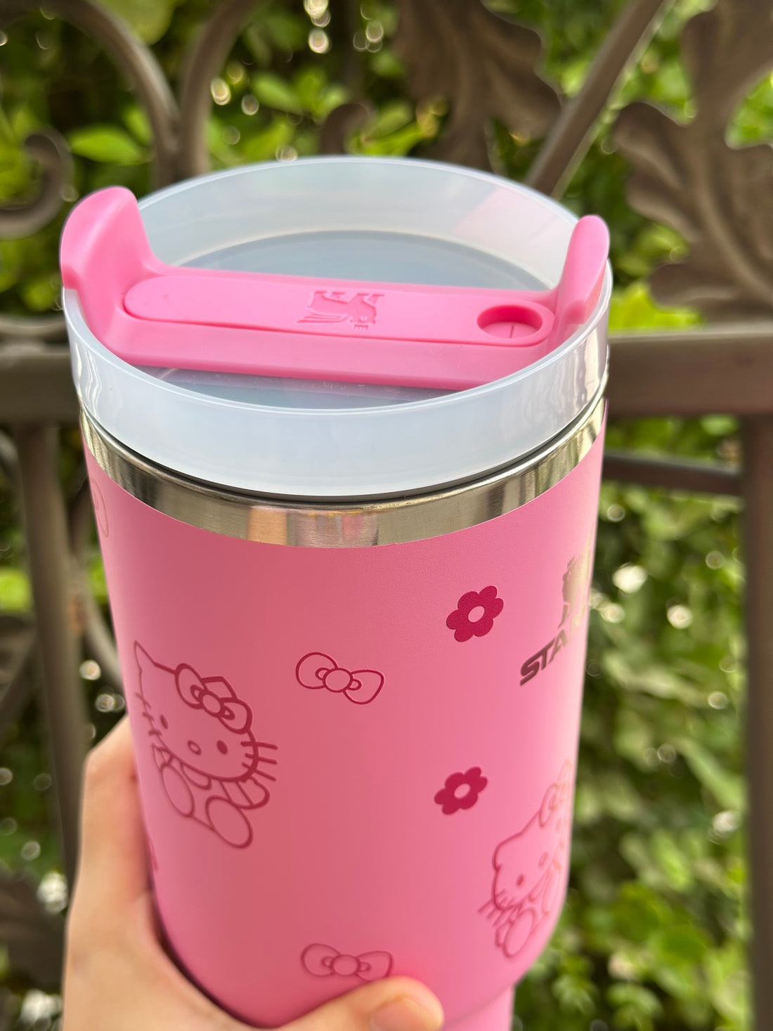 Stanley Quencher H2.0 40oz FlowState Tumbler- Pink (Hello Kitty Edition