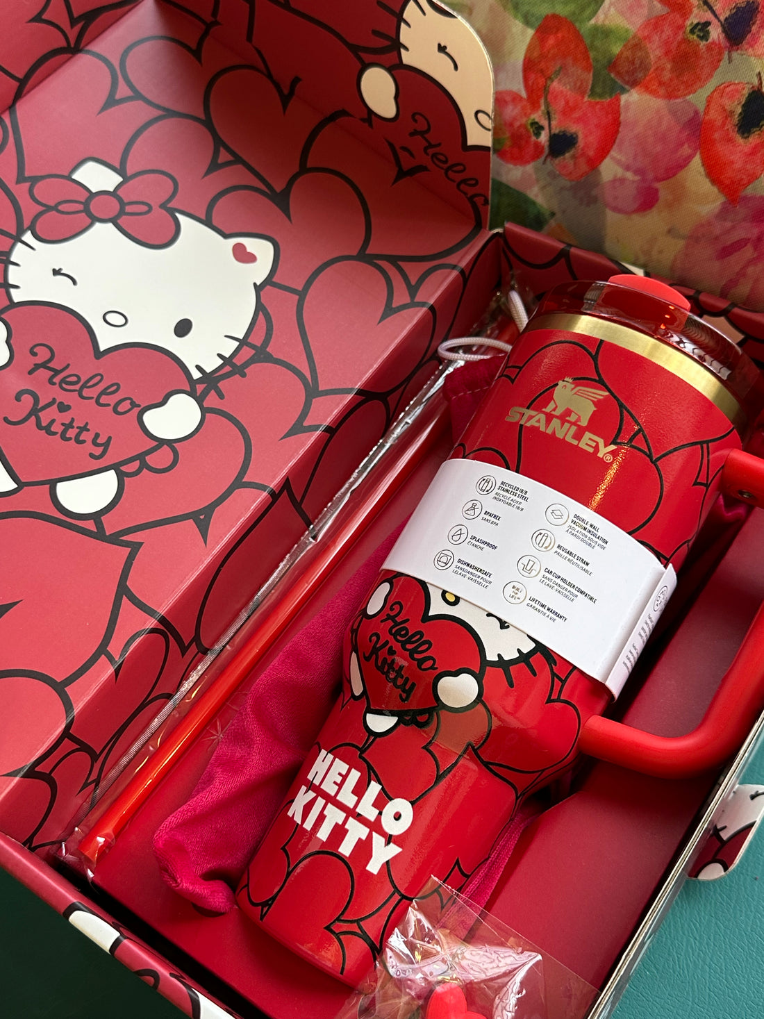 Hello Kitty Stanley Quencher H2.0 40oz FlowState Tumbler- Red gift box