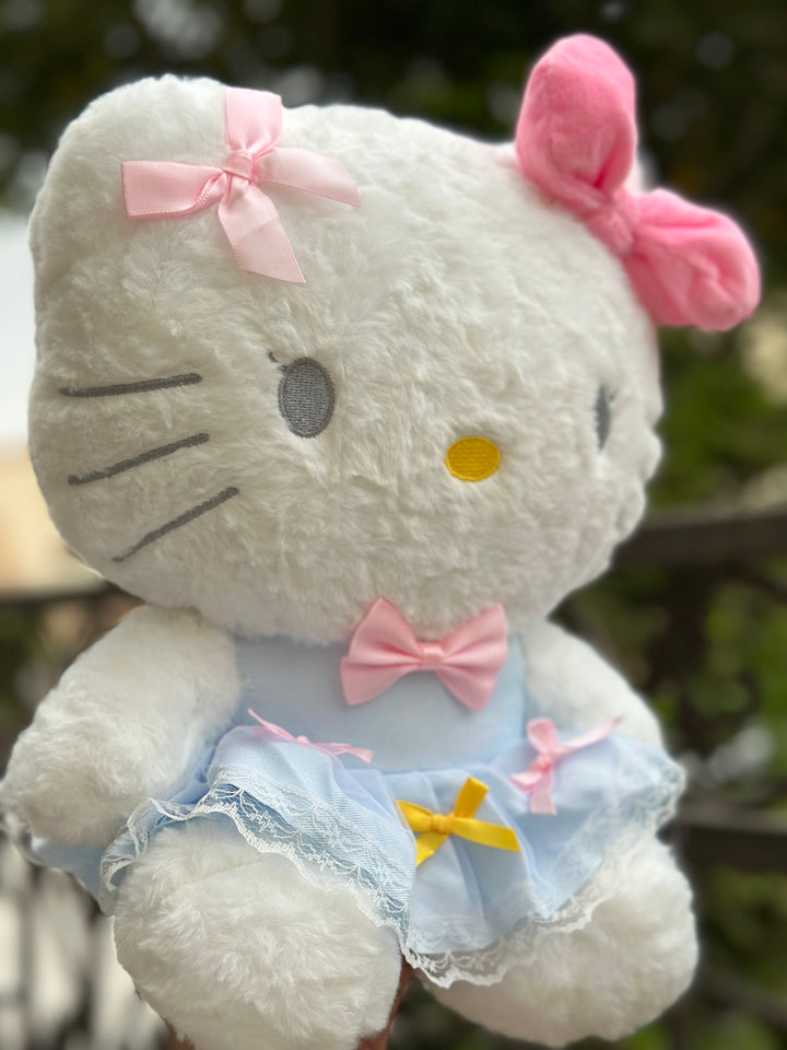 Hello kitty plushie - 35 CM