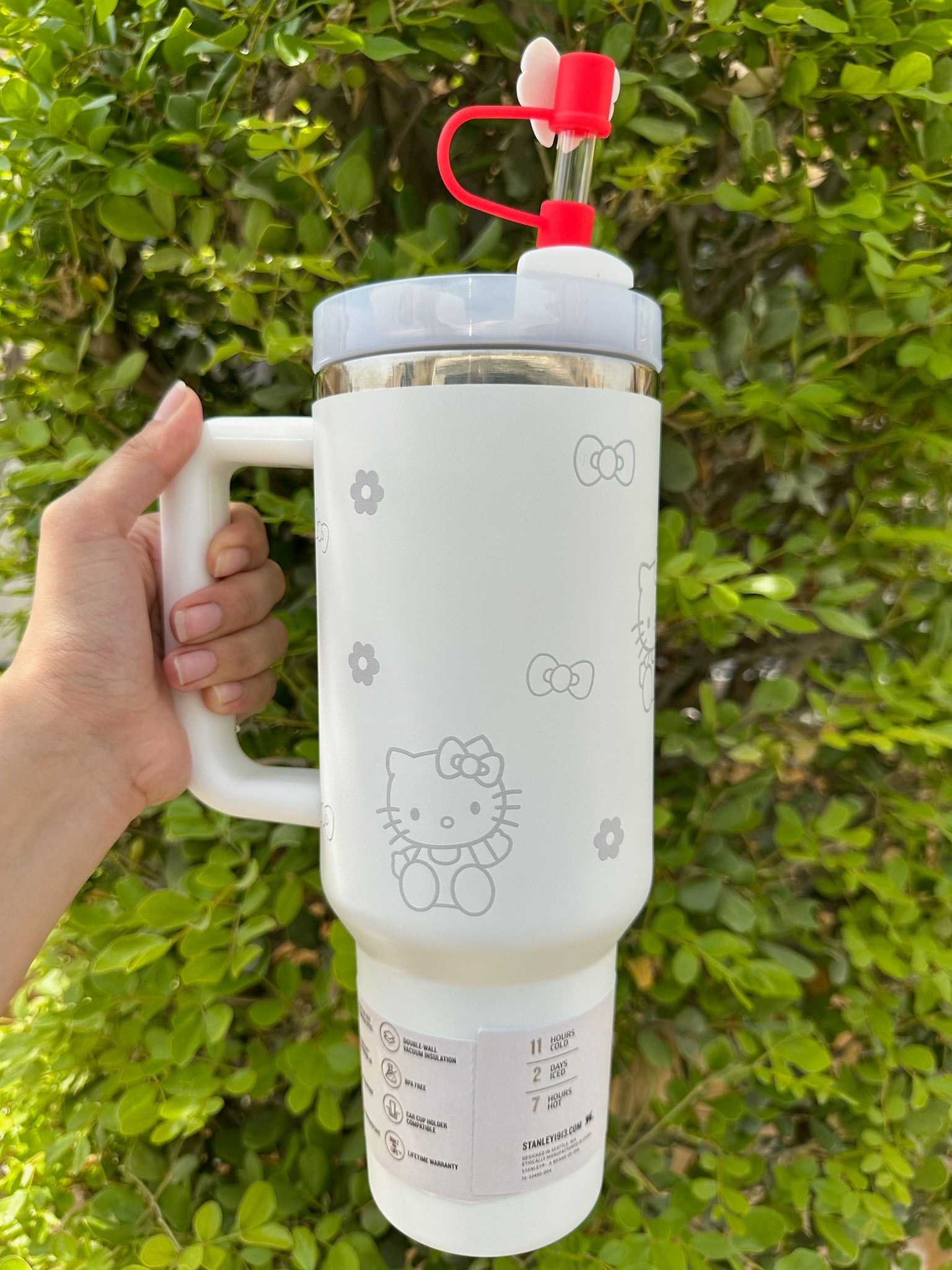 Stanley Quencher H2.0 40 oz FlowState Tumbler – Ivory (Hello Kitty Edition)