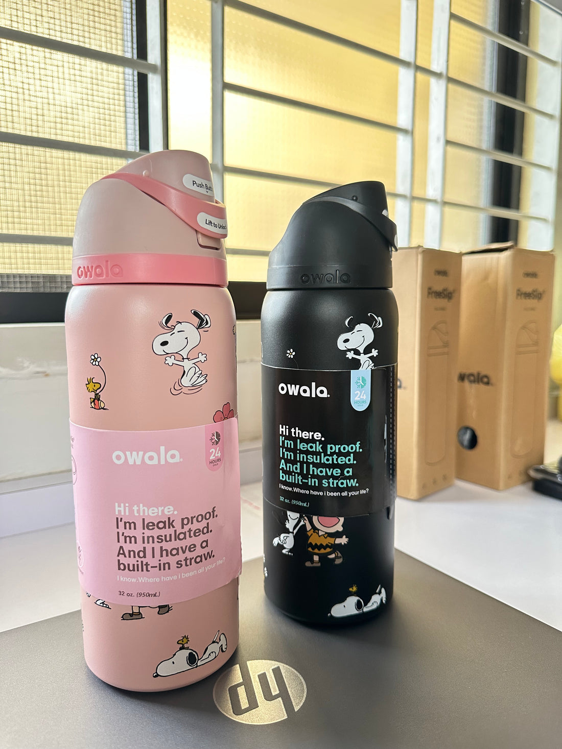 Snoopy Owala FreeSip Bottle - 32 oz black