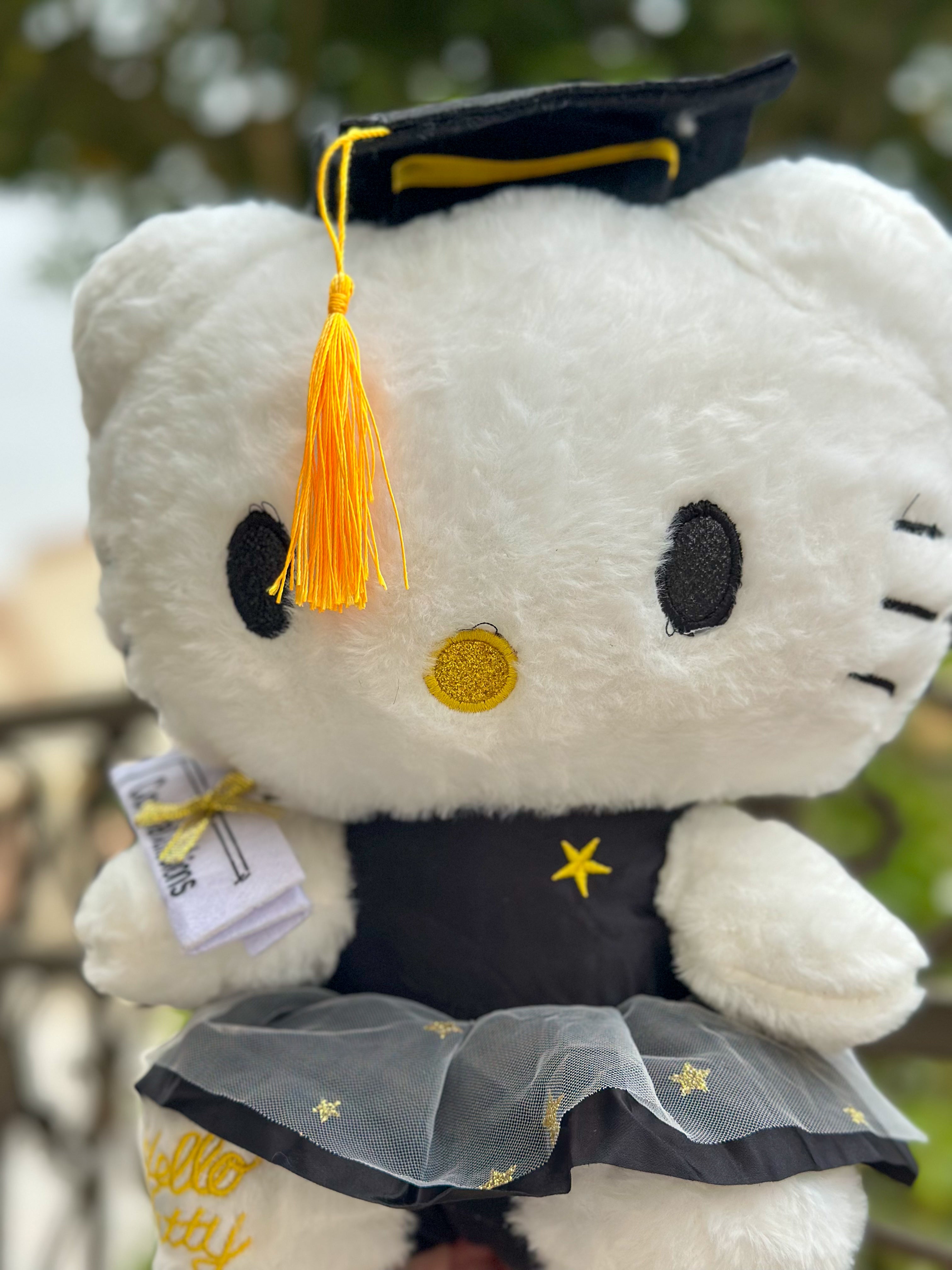 Hello kitty graduation plushie - 35 CM