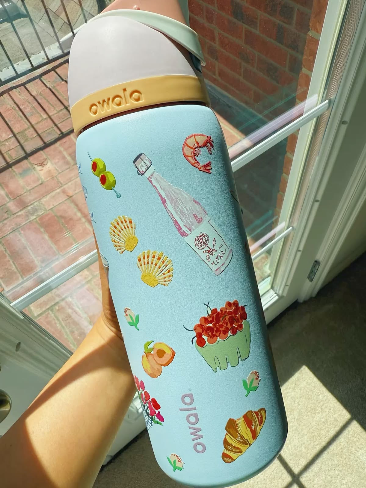 Picnic Perfection Owala FreeSip Bottle - 32 oz