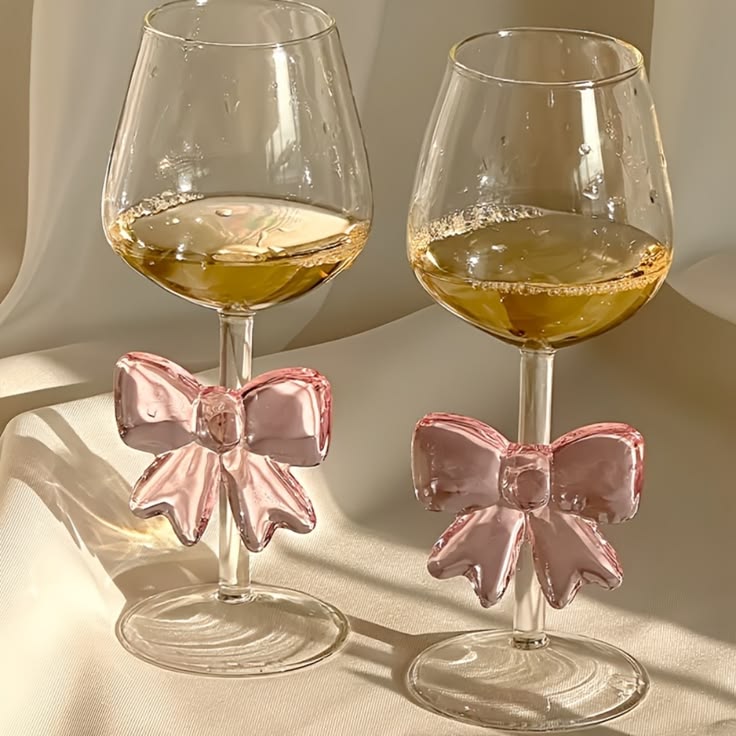 Pintresty Bow Glass